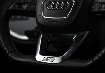 Подержанный автомобиль Audi Q3 Sportback 2020 года (23 фото)