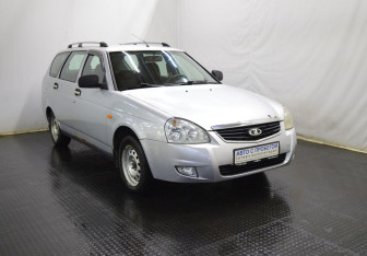 Подержанный автомобиль LADA (ВАЗ) Priora Wagon 2013 года (3 фото)