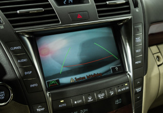 Подержанный автомобиль Lexus LS 2008 года (19 фото)