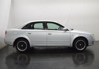 Подержанный автомобиль Audi A4 Sedan 2007 года (4 фото)