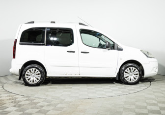 Подержанный автомобиль Citroen Berlingo 2012 года (4 фото)