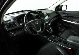 Подержанный автомобиль Honda CR-V 2015 года (11 фото)