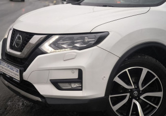 Подержанный автомобиль Nissan X-Trail 2020 года (10 фото)