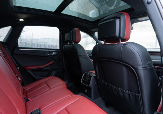 Новый Porsche Macan 2025 (11 фото)