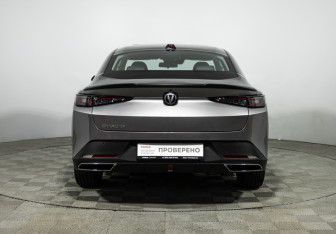 Подержанный автомобиль Changan Lamore 2023 года (6 фото)