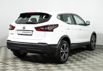 Подержанный автомобиль Nissan Qashqai 2022 года (5 фото)