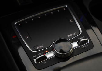 Подержанный автомобиль Audi Q7 2019 года (22 фото)