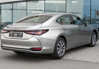 Новый Lexus ES 2025 (4 фото)