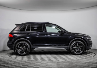 Подержанный автомобиль Volkswagen Tiguan 2019 года (5 фото)