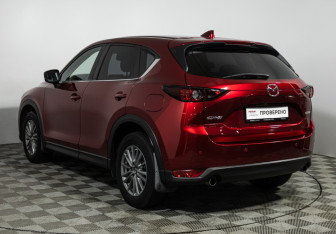 Подержанный автомобиль Mazda CX-5 2017 года (7 фото)