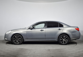 Подержанный автомобиль Chevrolet Epica 2010 года (8 фото)