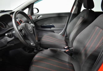 Подержанный автомобиль Opel Corsa 2012 года (10 фото)