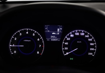 Подержанный автомобиль Hyundai Solaris Sedan 2011 года (11 фото)