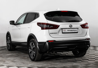 Подержанный автомобиль Nissan Qashqai 2021 года (7 фото)