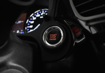 Подержанный автомобиль Mitsubishi Outlander 2017 года (16 фото)