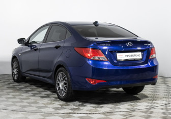 Подержанный автомобиль Hyundai Solaris Sedan 2015 года (7 фото)