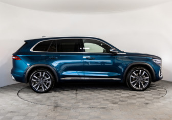 Подержанный автомобиль Geely Monjaro 2023 года (4 фото)