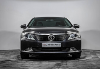 Подержанный автомобиль Toyota Camry Sedan 2013 года (2 фото)