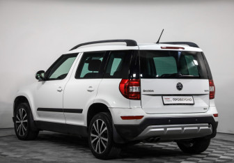 Подержанный автомобиль Skoda Yeti 2016 года (7 фото)