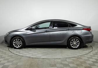 Подержанный автомобиль Hyundai i40 Sedan 2015 года (8 фото)