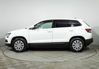 Подержанный автомобиль Skoda Karoq 2021 года (8 фото)