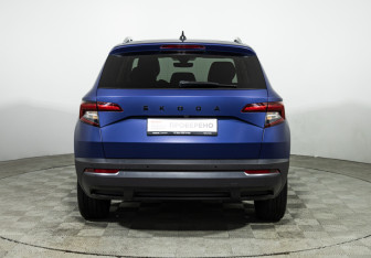 Подержанный автомобиль Skoda Karoq 2021 года (6 фото)