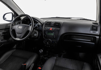 Подержанный автомобиль Kia Picanto 2007 года (9 фото)