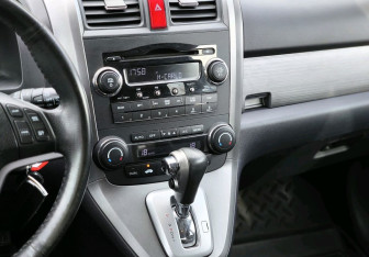 Подержанный автомобиль Honda CR-V 2008 года (13 фото)