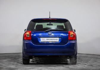 Подержанный автомобиль Toyota Corolla Hatchback 2002 года (4 фото)