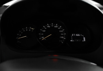 Подержанный автомобиль Renault Fluence 2010 года (17 фото)