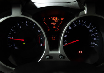 Подержанный автомобиль Nissan Juke 2014 года (12 фото)