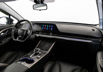 Подержанный автомобиль Omoda C5 2023 года (9 фото)