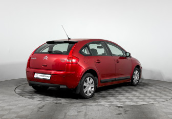 Подержанный автомобиль Citroen C4 Hatchback 2010 года (5 фото)