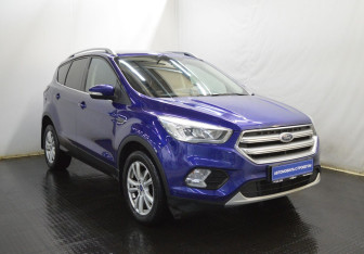 Подержанный автомобиль Ford Kuga 2019 года (3 фото)