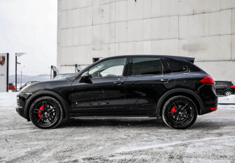 Подержанный автомобиль Porsche Cayenne 2010 года (11 фото)