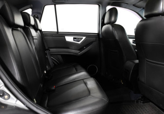 Подержанный автомобиль Lifan X60 2015 года (15 фото)