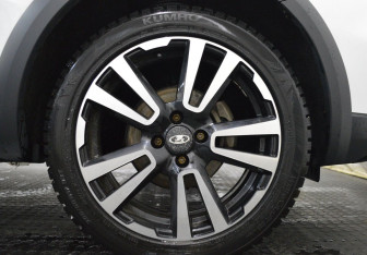 Подержанный автомобиль LADA (ВАЗ) Vesta Sedan 2023 года (9 фото)