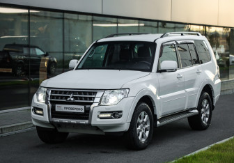 Подержанный автомобиль Mitsubishi Pajero 2019 года (3 фото)