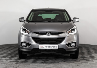 Подержанный автомобиль Hyundai ix35 2015 года (2 фото)