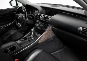 Подержанный автомобиль Lexus IS Sedan 2014 года (13 фото)