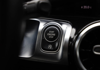 Подержанный автомобиль Mercedes-Benz GLB 2020 года (12 фото)