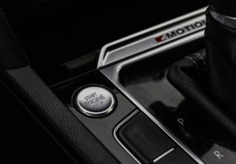 Подержанный автомобиль Volkswagen Passat Wagon 2018 года (21 фото)