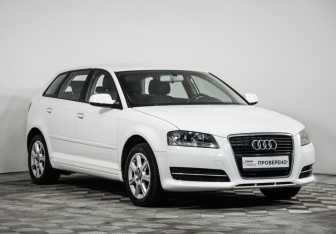Подержанный автомобиль Audi A3 Hatchback 2012 года (3 фото)
