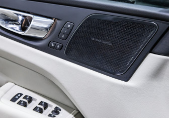 Подержанный автомобиль Volvo XC60 2019 года (27 фото)