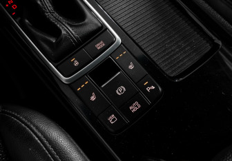 Подержанный автомобиль Kia Optima Sedan 2018 года (19 фото)