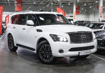 Подержанный автомобиль Infiniti QX80 2014 года (6 фото)
