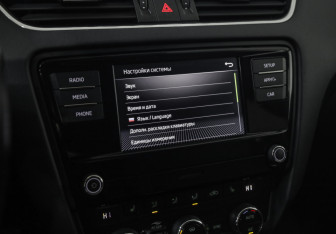Подержанный автомобиль Skoda Octavia Liftback 2018 года (14 фото)