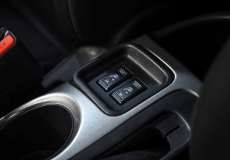 Подержанный автомобиль Nissan Juke 2012 года (16 фото)