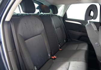 Подержанный автомобиль Citroen C4 Hatchback 2011 года (12 фото)