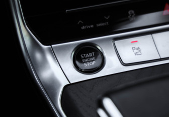 Подержанный автомобиль Audi A6 Sedan 2021 года (18 фото)